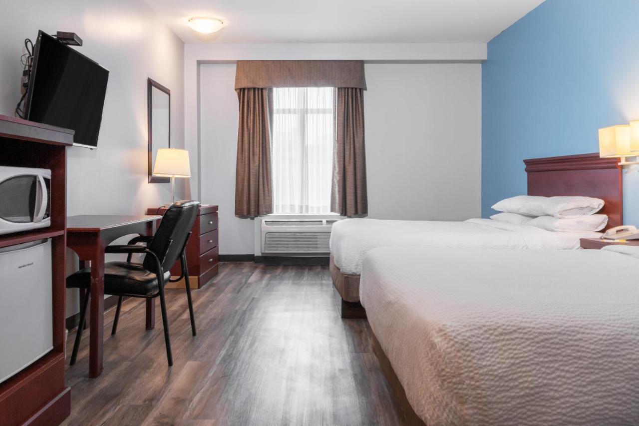 Premier Inn & Suites - Downtown המילטון מראה חיצוני תמונה