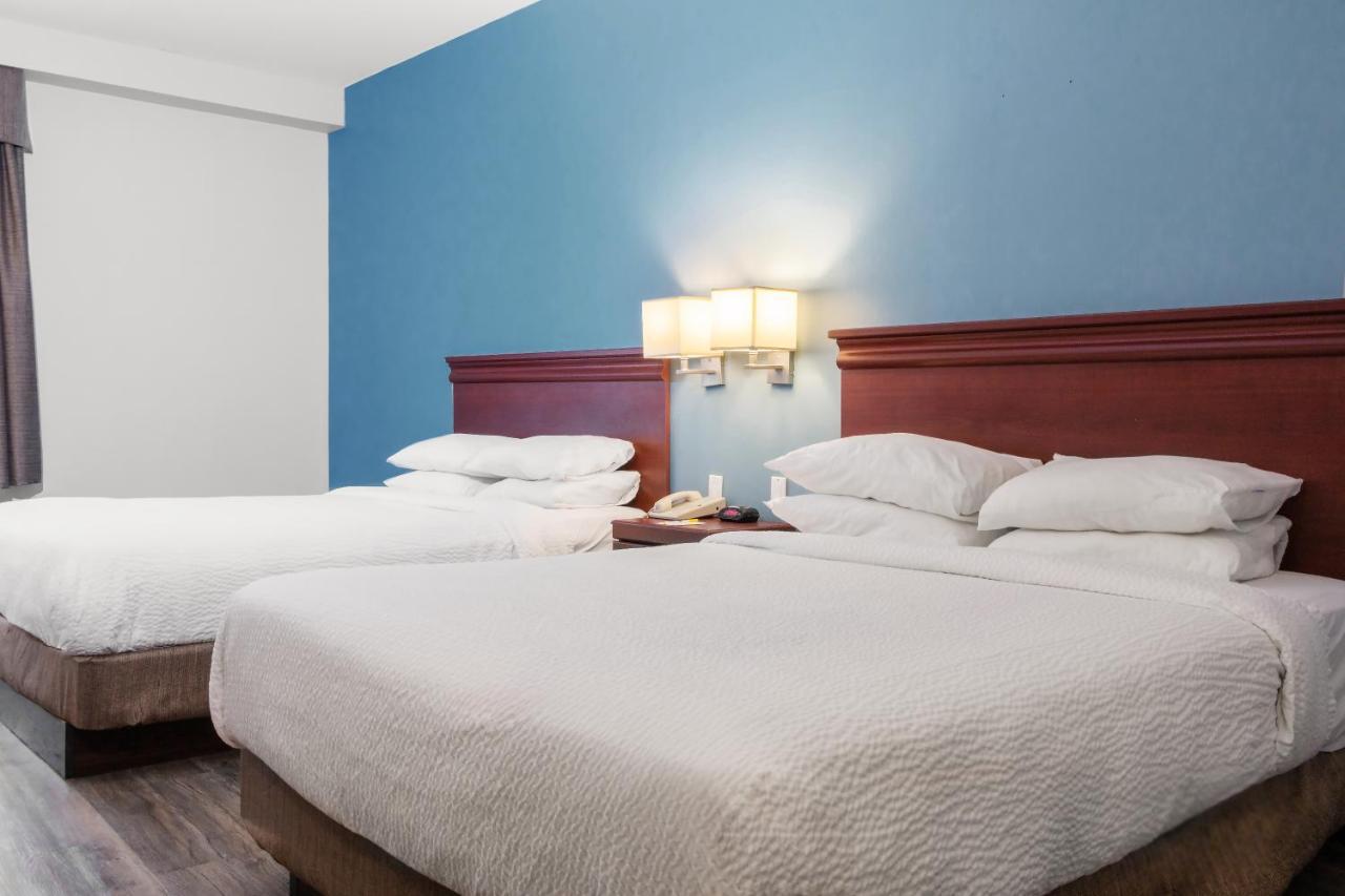 Premier Inn & Suites - Downtown המילטון מראה חיצוני תמונה